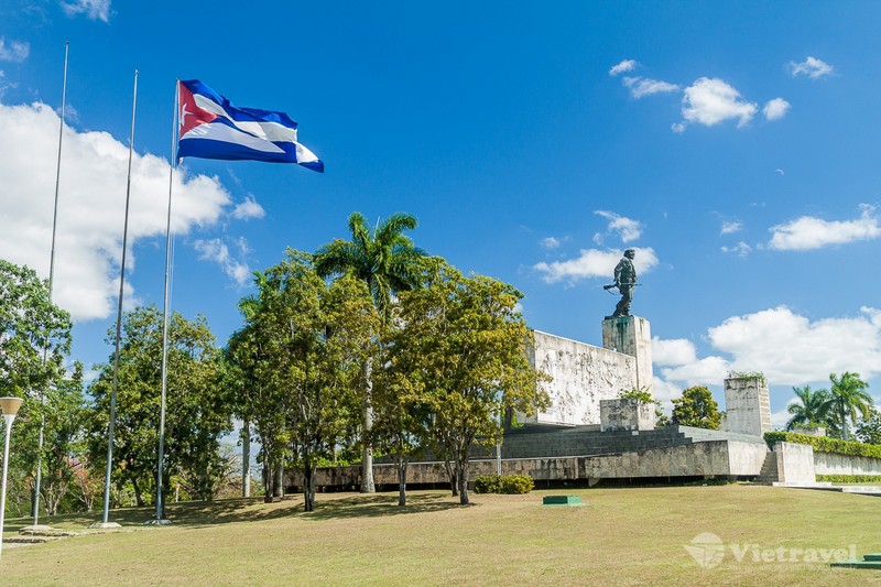 TRINIDAD – SANTA CLARA – HAVANA                                      (Ăn ba bữa)